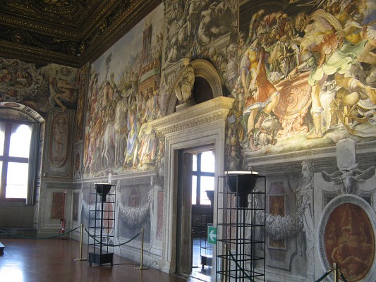 Visit Palazzo Vecchio on Guided Tour or with Tablet